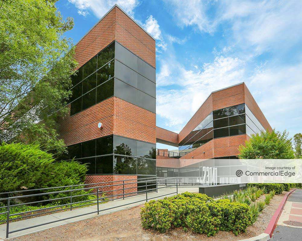 Moulton Business Park 23141 Moulton Pkwy, Laguna Hills, CA Office Space